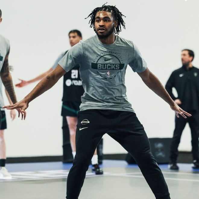 卡姆-托马斯被雄鹿裁掉 从争冠关键到替补边缘仅