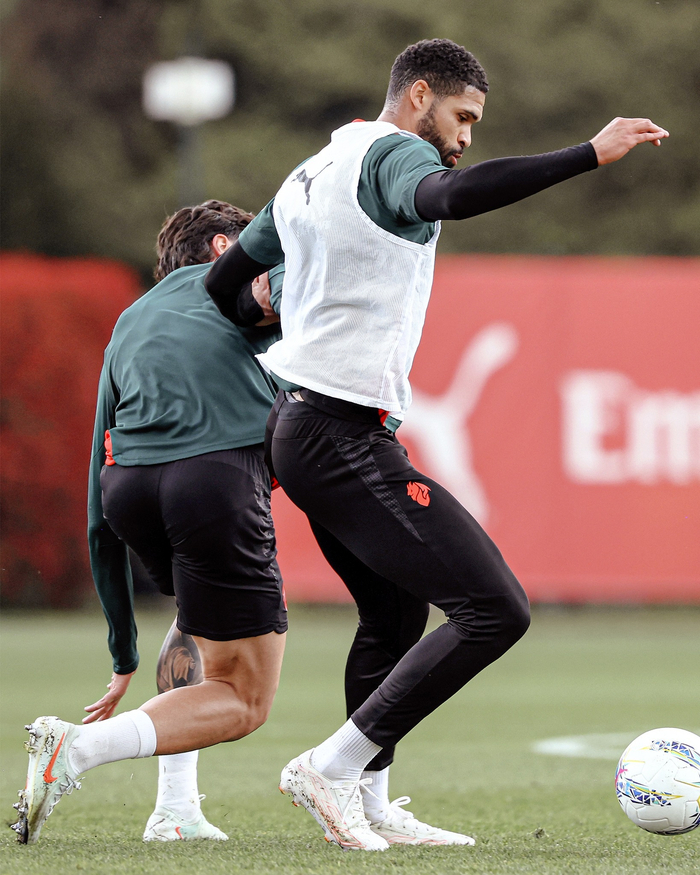 奇克伤愈回归训练引关注 球队备战关键战役迎关