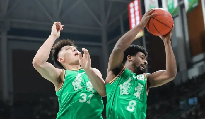 辽宁76-81不敌浙江 乌戈战