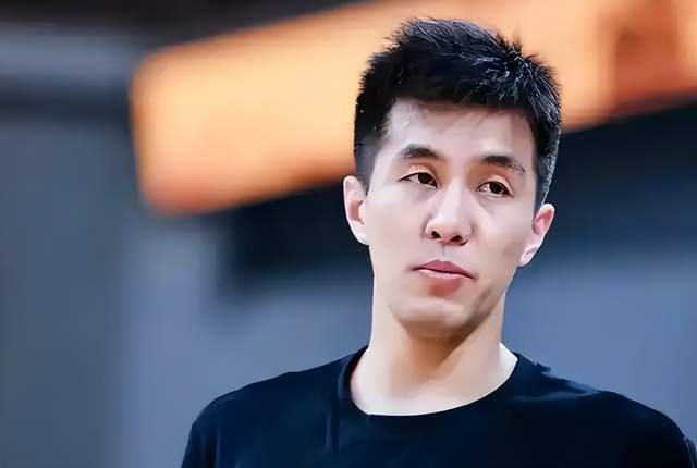 郭艾伦重伤后选择北上治疗决心重返赛场