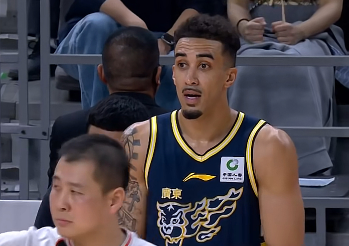 广东队领先19分遭福建逆转 杜锋三大战术失误成